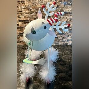 Pier 1 White Glitter bobble head Rain-deer with Santa Hat & Scarf with red boots